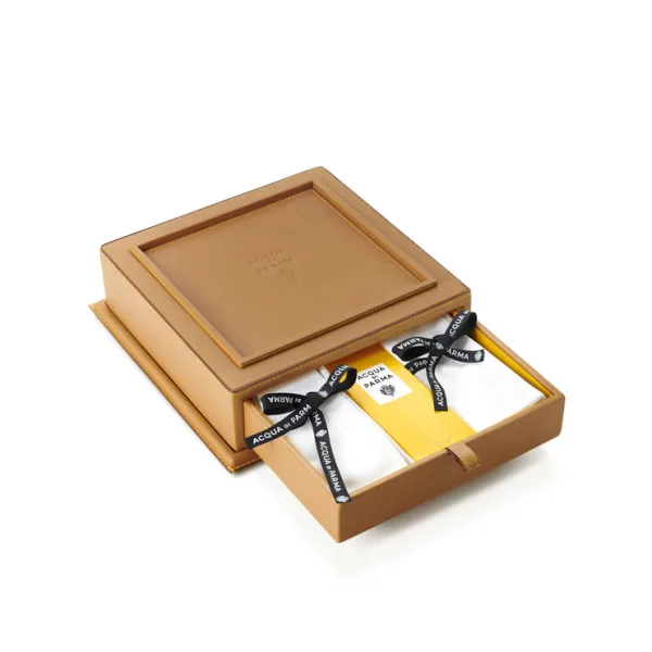 Piedistallo In Pelle | <Acqua di Parma Discount